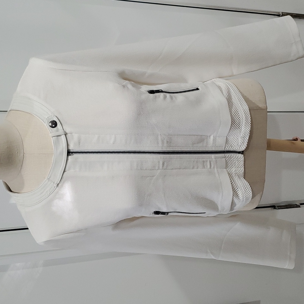 NEW Women's Lightweight White Jacket Size Small